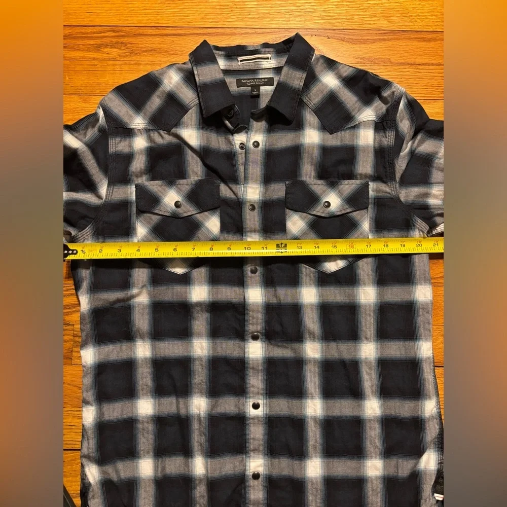 Banana Republic Men's Black & White Plaid Button-Down Shirt